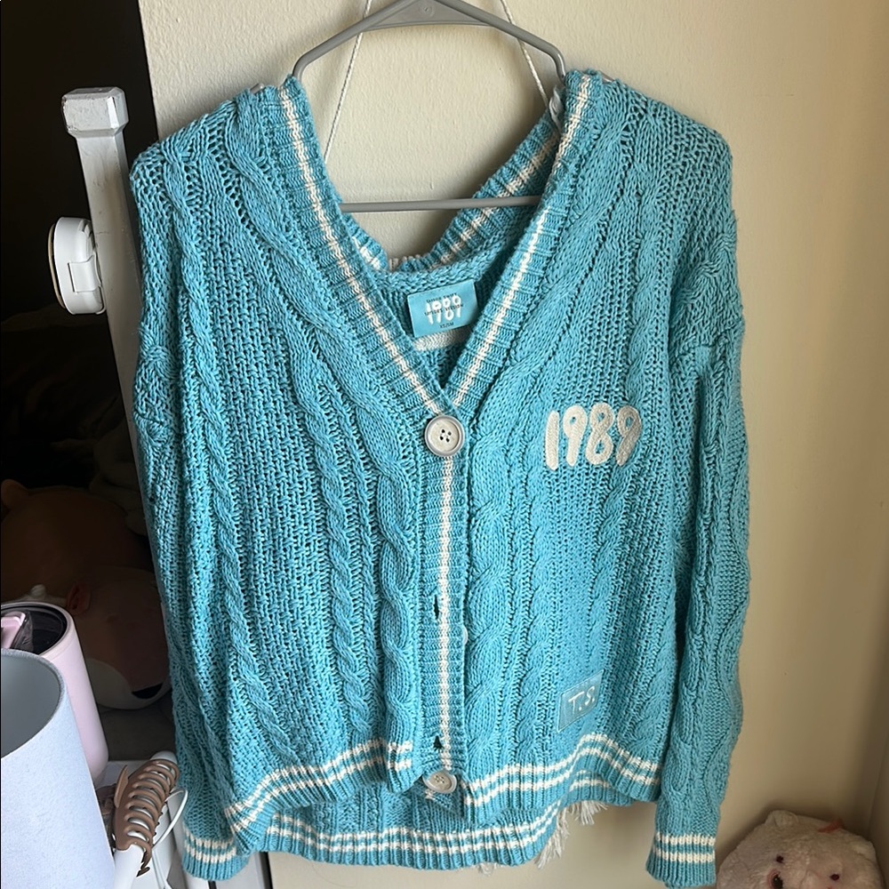 Taylor Swift 1989 Cardigan XS-SM / worn once, bought from her website!!